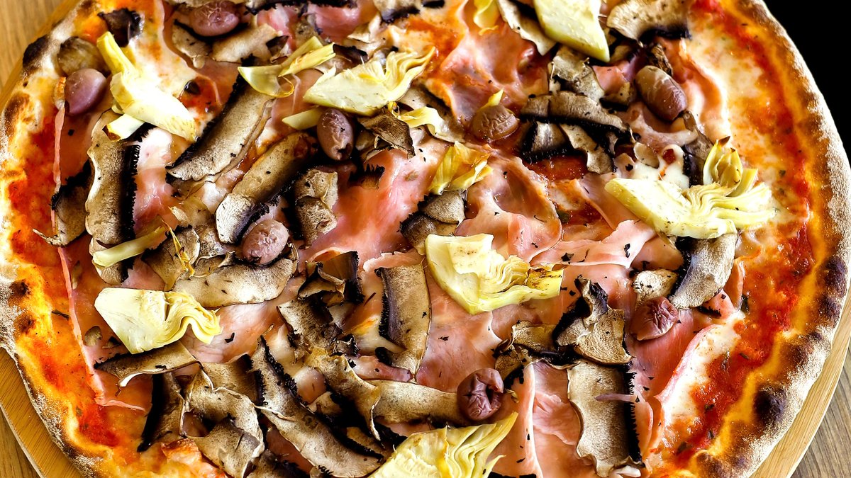 Pizza Capricciosa — tikra itališka pica iš Pizza Marinara